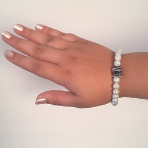 Pearl and stone bracelet